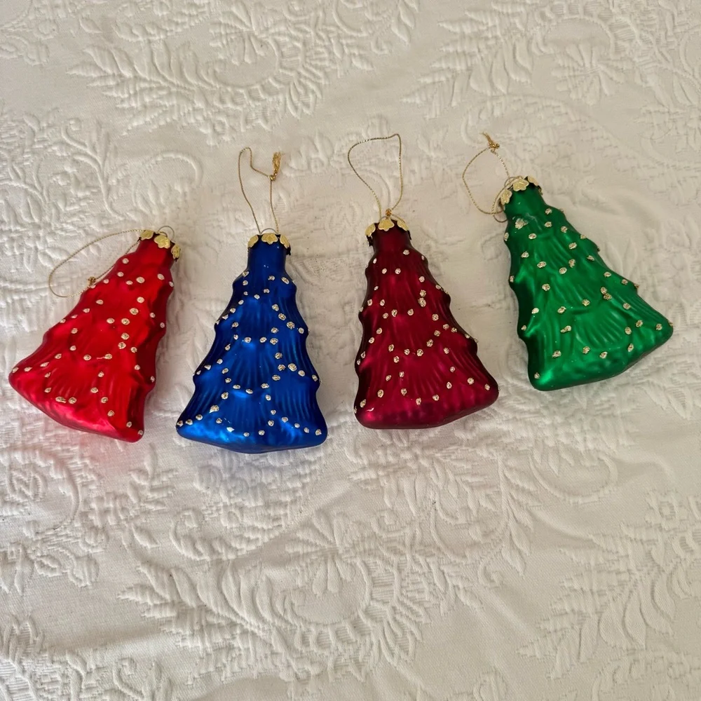 Vintage 4 Old World Glass Christmas ornaments. Tree design
